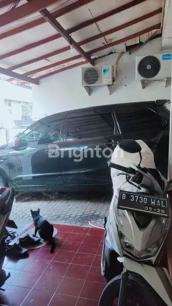 image RUMAH DI PUSAT KOTA PAMULANG BISA LANGSUNG HUNI DENGAN ATAU TANPA SEDIKIT PERBAIKAN (8)