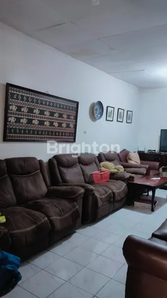 image RUMAH DI PUSAT KOTA PAMULANG BISA LANGSUNG HUNI DENGAN ATAU TANPA SEDIKIT PERBAIKAN (3)