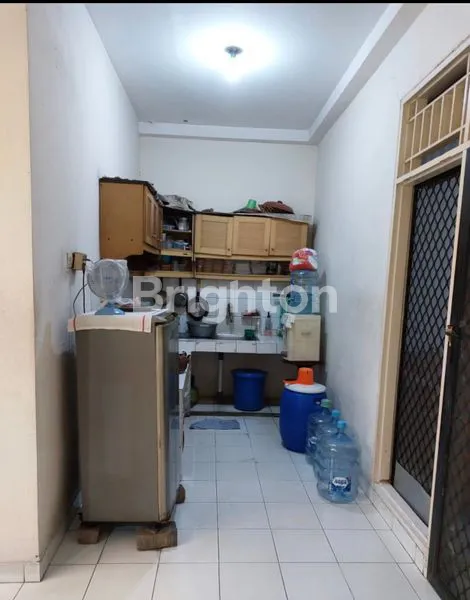 image RUMAH STRATEGIS DI TAMAN SURYA CENGKARENG KALIDERES JAKARTA BARAT (3)