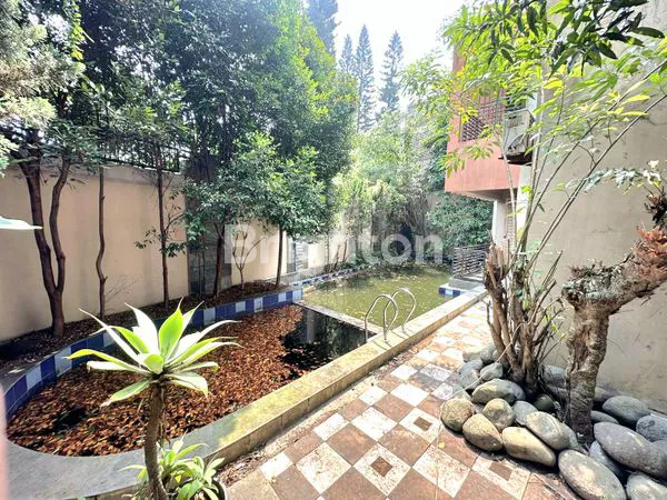 image RUMAH MEWAH 850M2 DI SETRA MURNI - 7KT + POOL +  DEKAT PVJ DAN MARANATHA (5)