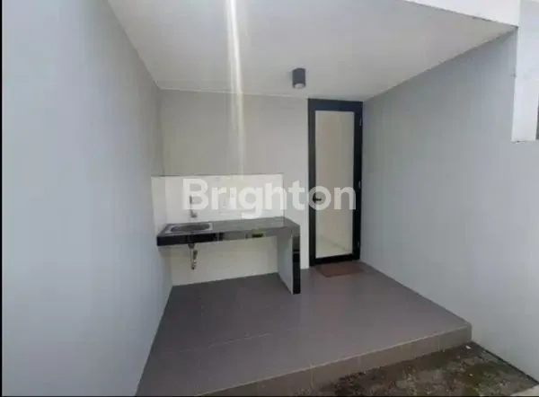 image RUMAH BARU MINIMALIS MODERN DI CITRA HARMONI CAMBRIDGE SIDOARJO (4)