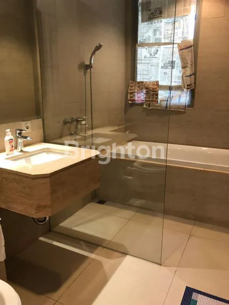 image CONDOMINIUM TAMAN ANGGREK RESIDENCE 3+1 BR POOL VIEW 135M² (3)