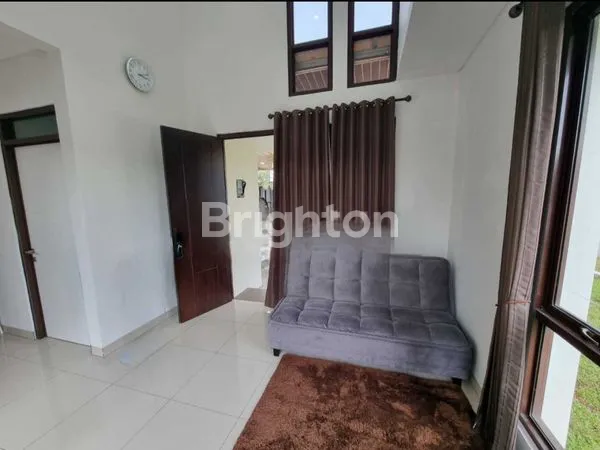 image RUMAH HOOK MODERN MINIMALIS CITRA SENTUL RAYA - SENTUL (5)