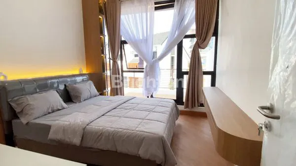 image RUMAH 2 LANTAI MEWAH 4KT DI KARAWACI - FREE PPN & AC (2)