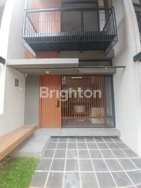 image RUMAH 2 LANTAI FLEEKHAUZ PERBATASAN BSD DAN GADING SERPONG (2)