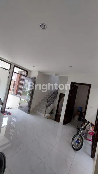 image RUMAH 2 LANTAI SIAP HUNI CLUSTER GRACIA LAVON TANGERANG (6)