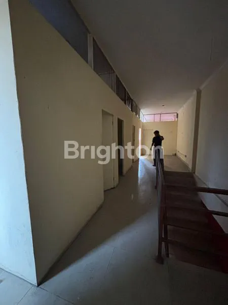 image RUKO 3 LANTAI STRATEGIS DI MT HARYONO BALIKPAPAN, DEKAT MALL (4)