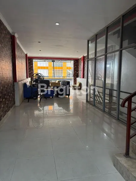 image RUKO 3 LANTAI STRATEGIS DI MT HARYONO BALIKPAPAN, DEKAT MALL (2)