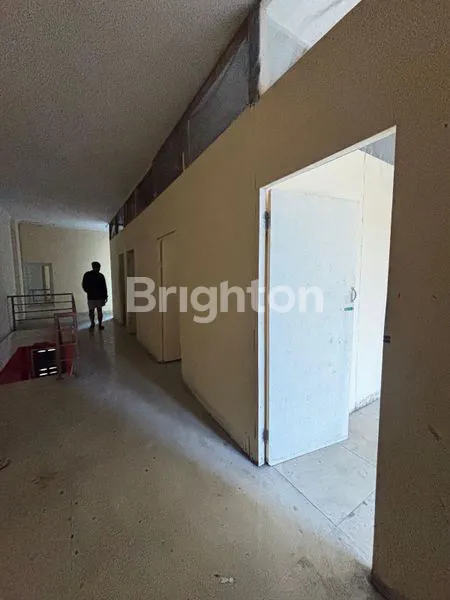 image RUKO 3 LANTAI STRATEGIS DI MT HARYONO BALIKPAPAN, DEKAT MALL (5)