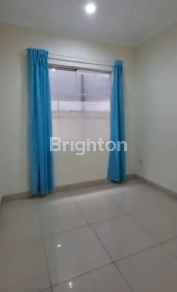 image RUMAH HOEK DI GREENLAKE CITY CLUSTER EUROPE  (8)