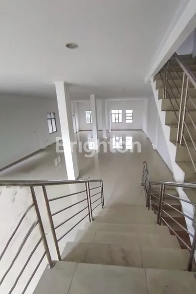 image RUKO GANDENG 2 PINTU 3 LANTAI PINGGIR JALAN GAJAH MADA (6)