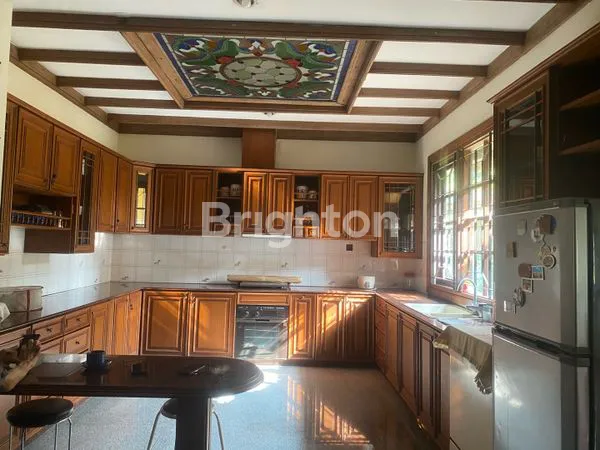 image RUMAH MEWAH DI HOOK HARGA MURAH DI KEMANG REGENCY BEKASI (5)