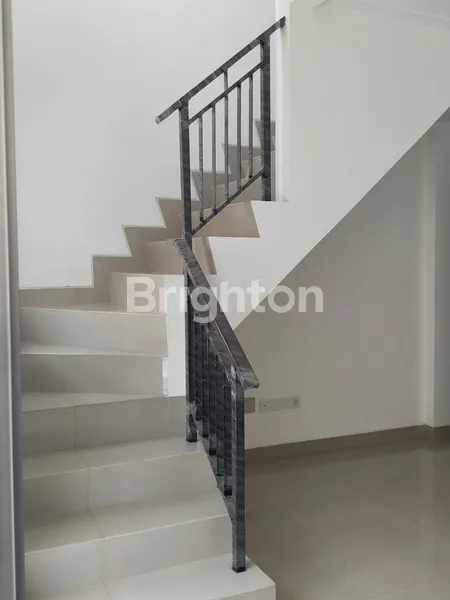 image RUMAH LILAC CLUSTER MIAMI PIK2 (4)