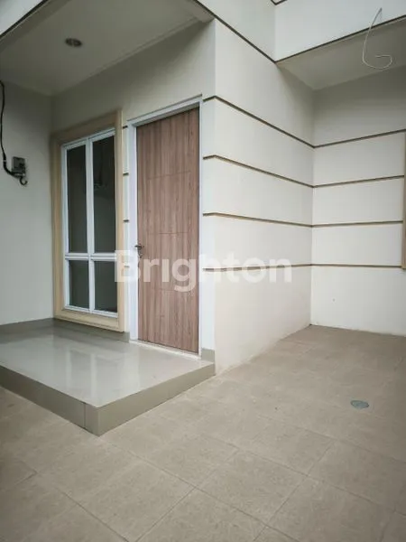 image RUMAH MINIMALIS 2 LANTAI DI GADING SERPONG, 3KT, SHM (2)