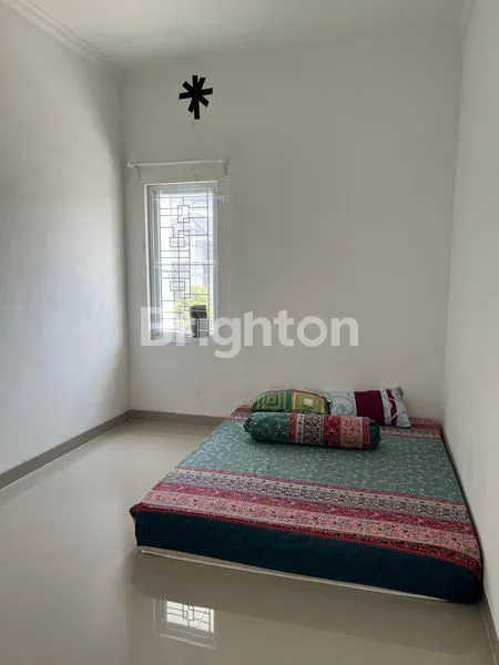 image RUMAH 2 LANTAI DALAM CLUSTER DI PAMULANG (5)