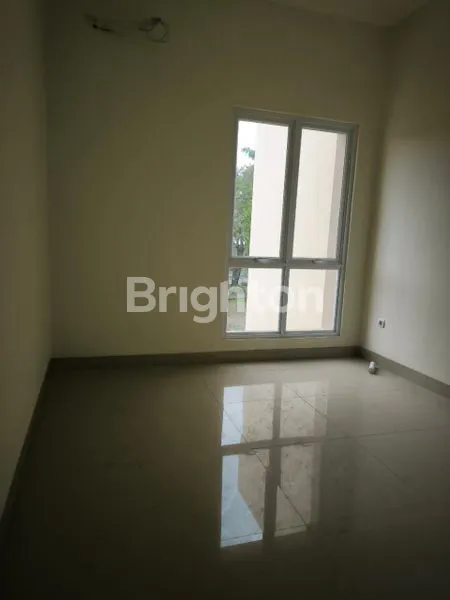 image RUMAH BARU 2 LANTAI DI GADING SERPONG, 3KT, DEKAT SMS & SEKOLAH (5)