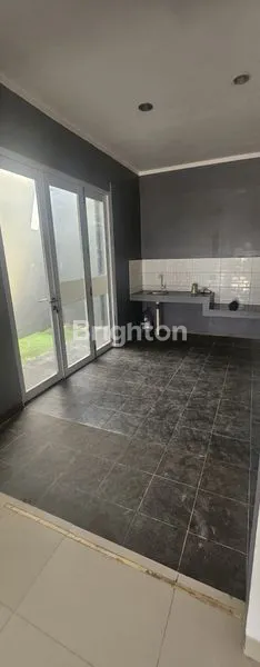 image RUMAH SIAP HUNI BARU SELASAI RENOVASI DI THE HEIGHT II TANGGERANG SELATAN (2)