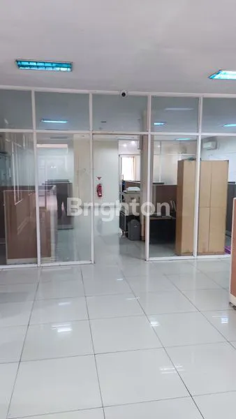 image BANGUNAN RUMAH KANTOR  SIAP PAKAI DI ABDULLAH SYAFEI TEBET JAKARTA SELATAN (4)