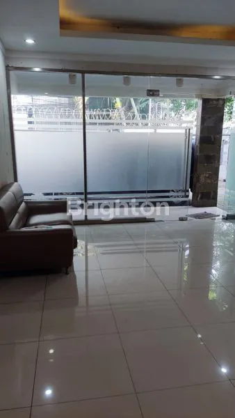 image BANGUNAN RUMAH KANTOR  SIAP PAKAI DI ABDULLAH SYAFEI TEBET JAKARTA SELATAN (6)