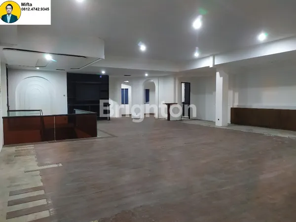 image 343. MURAH DIJUAL GEDUNG 3 LANTAI STRATEGIS DI KEMANG RAYA JAKARTA SELATAN – COCOK UNTUK F&B, KANTOR & HOSPITALITY (4)