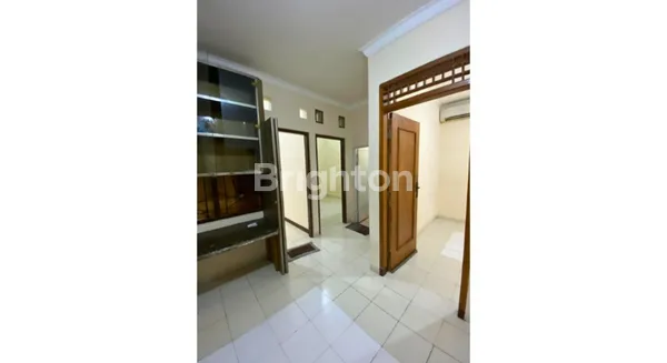 image DIJUAL RUMAH 2 LANTAI 4 KAMAR TIDUR DI METLAND MENTENG BEBAS BANJIR (5)