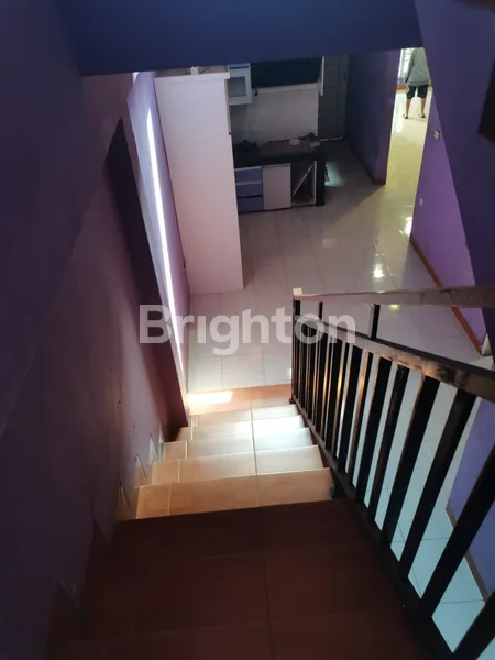 image RUMAH 2 LANTAI DI PERUMNAS DEPOK 2 TENGAH (8)