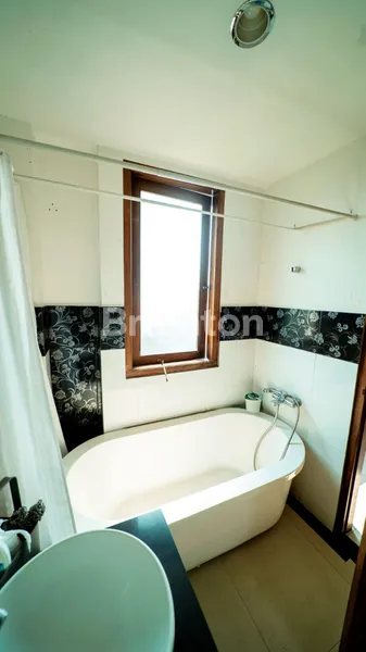 image RUMAH MODERN BARU SIAP HUNI DEKAT LABSCHOOL VILLA CINERE MAS  (5)