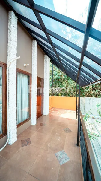 image RUMAH MODERN BARU SIAP HUNI DEKAT LABSCHOOL VILLA CINERE MAS  (8)