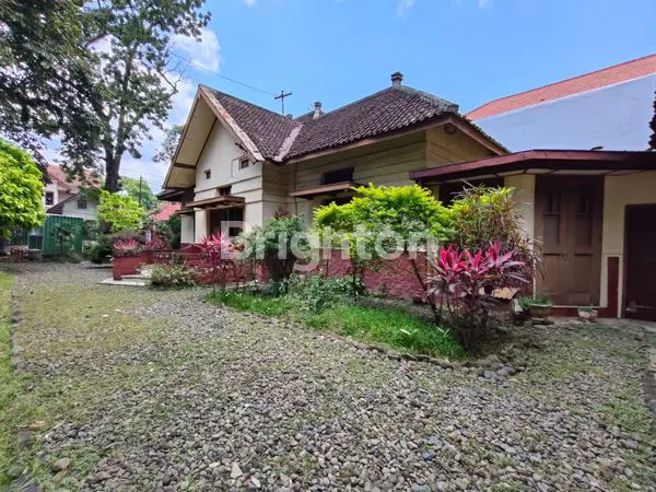 image RUMAH KUNO COCOK UNTUK RESTO DAN KAFE DI AREA IJEN BOULEVARD KOTA MALANG (1)