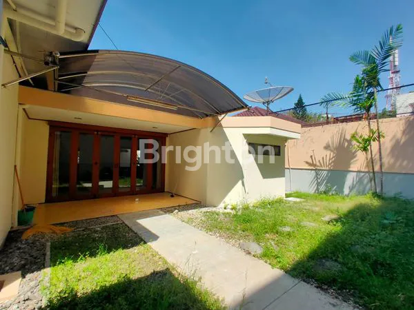 image RUMAH BINTANG DIPONGGO ADA TAMAN DEPAN DAN TAMAN BELAKANG  (2)