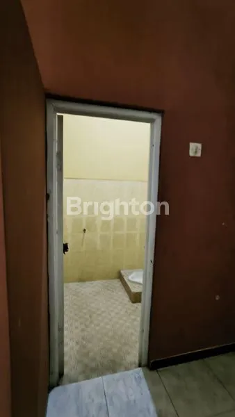 image RUKO 3 LANTAI DI JALAN UTAMA JUNREJO, LOKASI STRATEGIS COCOK UNTUK USAHA DAN INVESTASI (6)