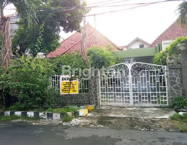 image RUMAH LAMA TERAWAT JL. DOHO,  SURABAYA (2)