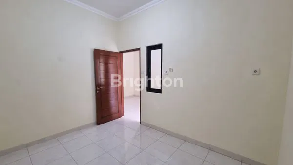 image RUMAH TERAWAT SIAP HUNI LANGSUNG DI DURI KEPA JAKARTA BARAT (6)