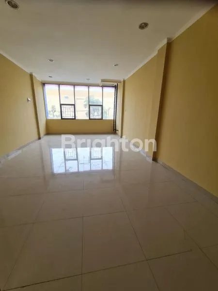 image RUKO 2.5 LT JUAL DIBAWAH PASARAN CBD PALM JL BOULEVARD PEGADUNGAN JAKARTA BARAT (4)