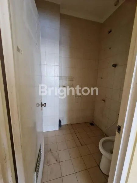 image RUKO 2.5 LT JUAL DIBAWAH PASARAN CBD PALM JL BOULEVARD PEGADUNGAN JAKARTA BARAT (7)