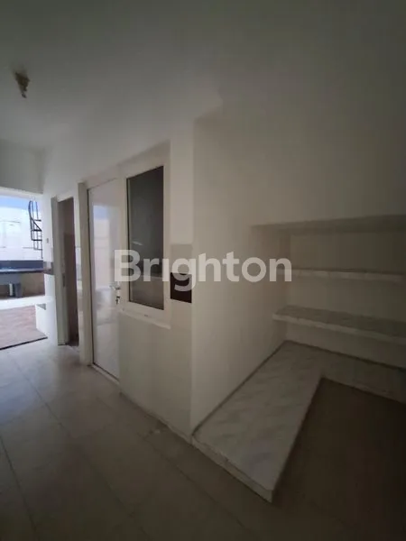 image RUMAH MEWAH DAN NYAMAN DIKOTA WISATA (8)