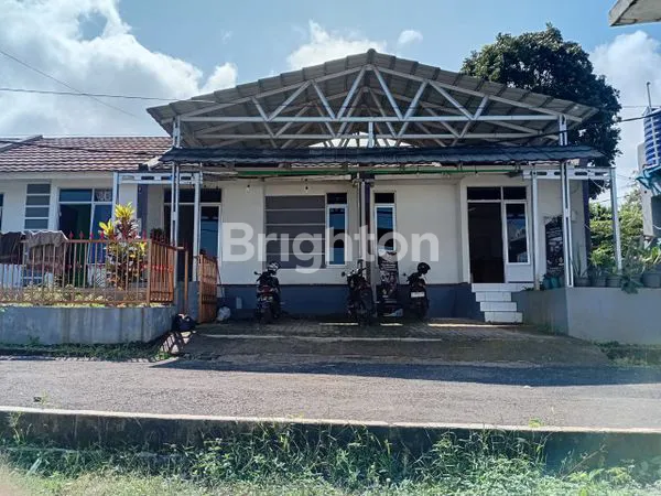 image RUMAH ASRI 2KT VIEW PEGUNUNGAN DEKAT TOL CISUMDAWU SUMEDANG (2)