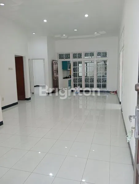 image RUMAH SIAP HUNI DHARMAHUSADA INDAH UTARA BLOK U SELANGKAH KE GALAXY MALL KERTAJAYA MANYAR PAKUWON CITY PCM UNAIR KAMPUS C ITS (7)