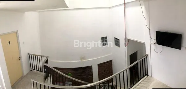 image KOS PREMIUM 10 KT FULL FURNISHED STRATEGIS DEKAT UNIMUS & RS PRIMAYA (4)