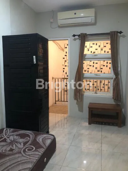 image KOS PREMIUM 10 KT FULL FURNISHED STRATEGIS DEKAT UNIMUS & RS PRIMAYA (8)