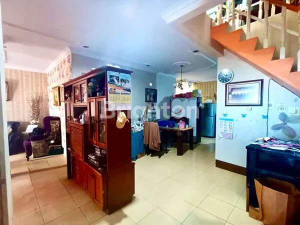 image RUMAH 2 LANTAI TAMAN DUTA DEKAT TOL JUANDA DEPOK (6)