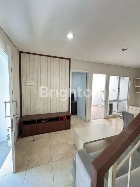 image RUMAH 2 LANTAI ADA 2 UNIT GANDENG BONUS FURNISH SUDAH RENOVASI CLUSTER HYLAND DENGAN 3 CLUB HOUSE DALAM KAWASAN FREE PAKAI, GREENWICH PARK, BSD (4)