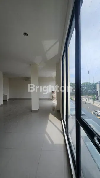 image RUKO SORRENTO GRANDE WEST, GANDENG SUDAH DIJEBOLKAN, SANGAT STRATEGIS, 3 LANTAI (5)