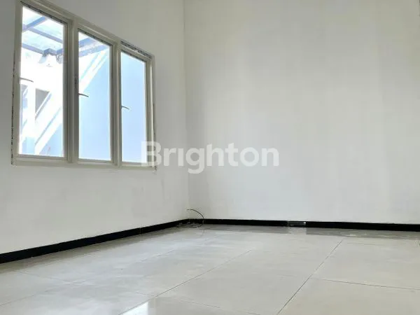 image RUMAH 2ND PANTAI MENTARI SURABAYA LUAS 9X17 HADAP SELATAN SHM BISA KPR (7)