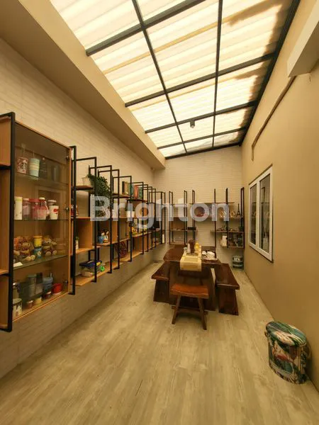 image RUMAH MODEREN  SEMI FURNIS BERSIH DAN RAPI SIAP HUNI (3)