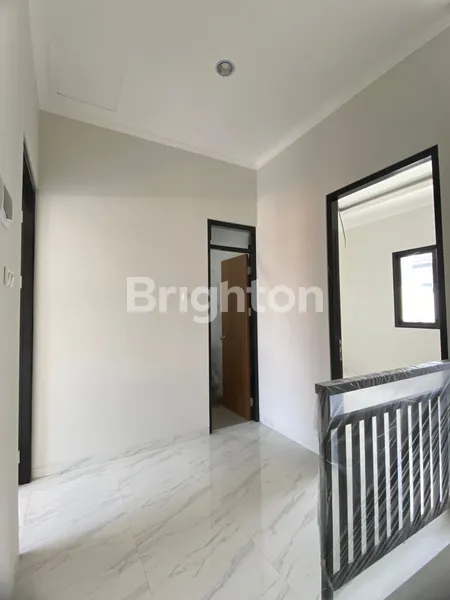 image RUMAH RUNGKUT ASRI BARAT, BARU GRESS, MINIMALIS, LOKASI STRATEGIS, DEKAT MASJID, JARANG ADA (6)