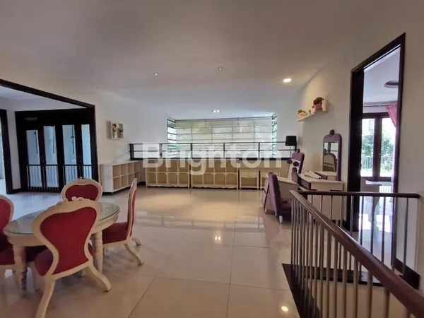 image LANGKA.... RUMAH MEWAH SIAP HUNI SANGAT TERAWAT SELANGKAH KE ROCA SPORT CENTRE DAN APARTMENT ROSEBAY GRAHA FAMILI (5)