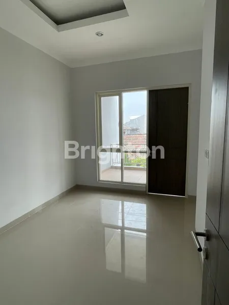 image RUMAH SUTOREJO TENGAH MINIMALIS, BARU GRESS, DEKAT RAYA MULYOSARI, DEKAT RAYA KENJERAN DAN KAMPUS ITS, PERUMAHAN PADAT PENDUDUK (4)