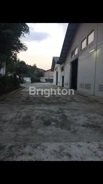 PABRIK PREMIUM 2879M² DI KAWASAN INDUSTRI CIMAREME - AKSES TOL