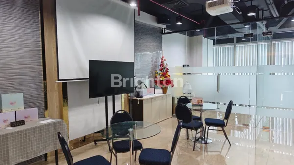 image KESEMPATAN EMAS! KANTOR MENARA MODERN DI PUSAT KOTA SURABAYA (4)